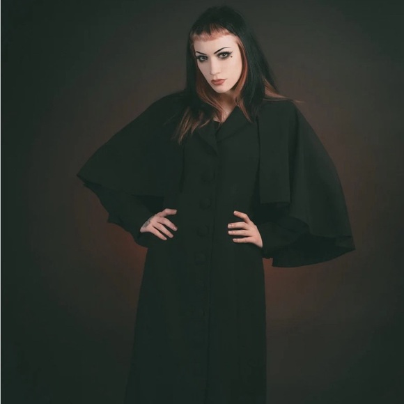 Lively Ghosts Nevermore Caped Coat - Picture 2 of 6